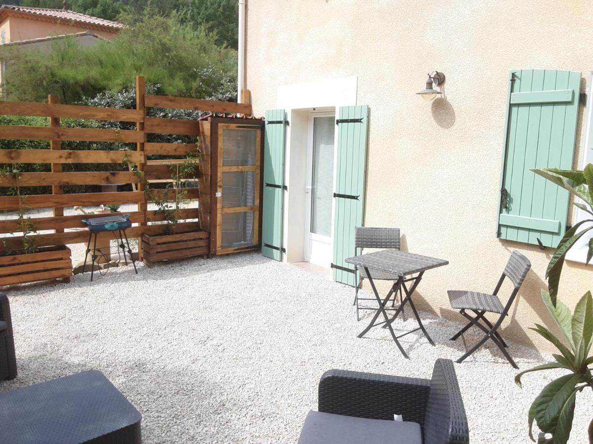 Le Chemin De Bruniele Apartment Aubres Bagian luar foto